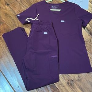 Figs Deep Purple Size Small